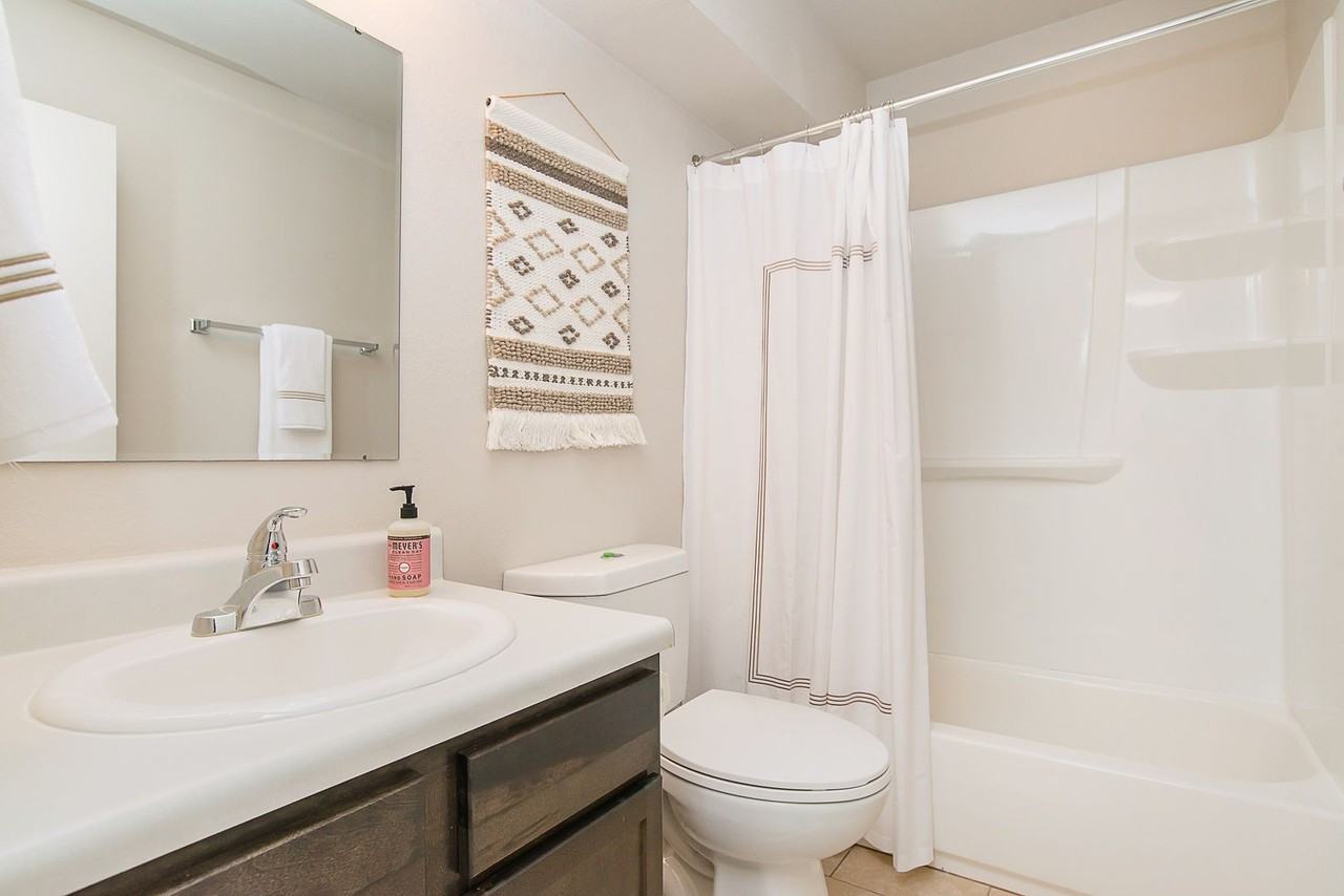 University Crossing Apartments and Townhomes - Photo 6 of 50