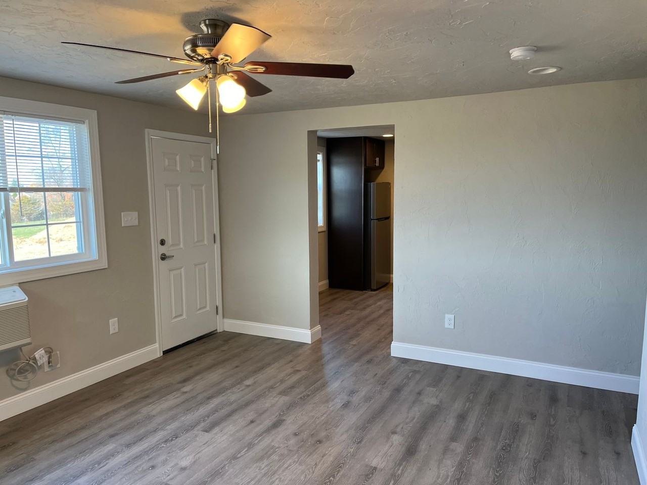 3533 Messersmith Rd - Photo 4 of 50