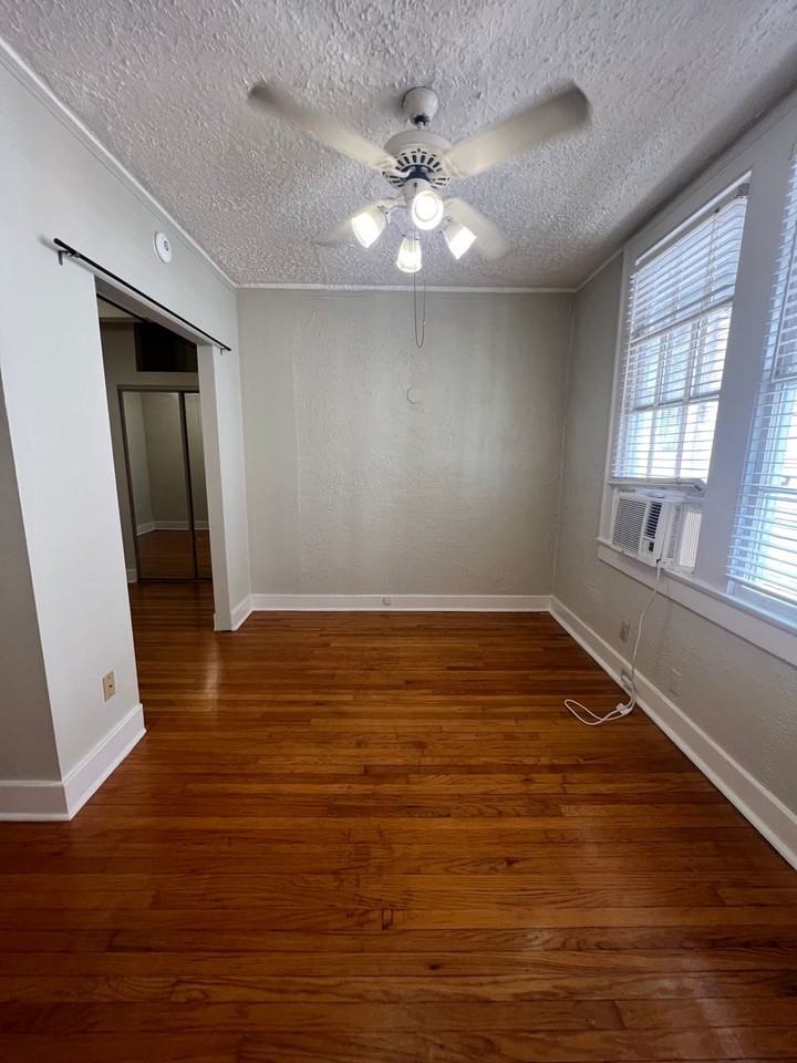 1301 Napoleon Ave #K - Photo 5 of 8