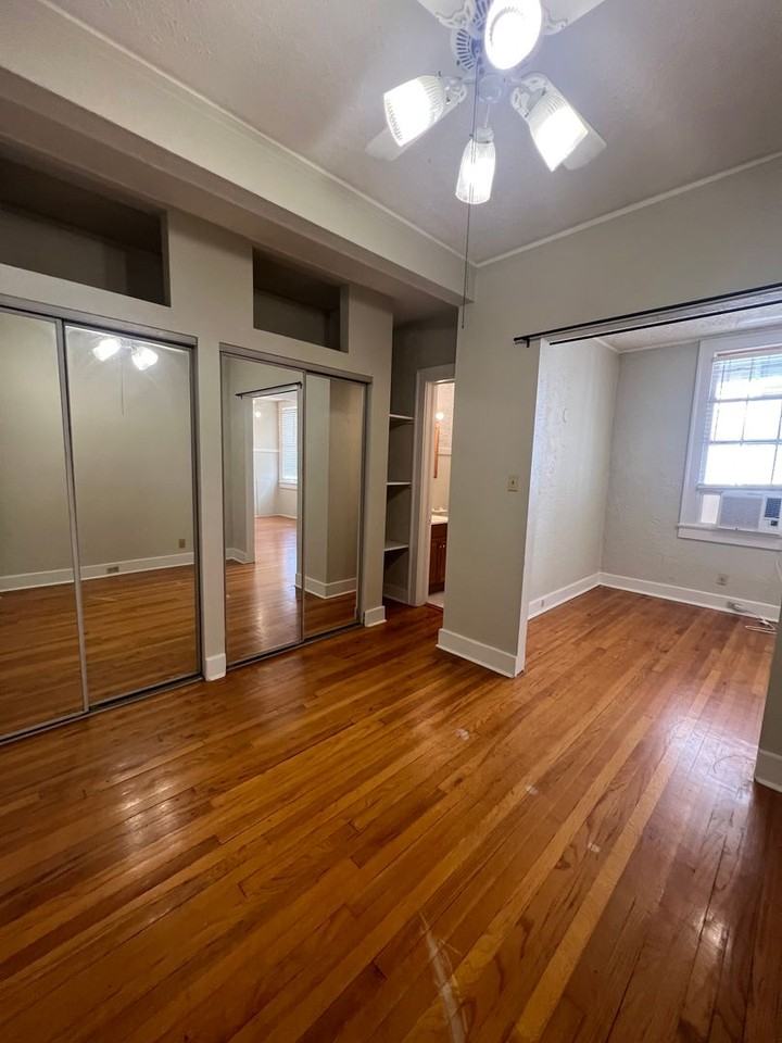 1301 Napoleon Ave #K - Photo 7 of 8