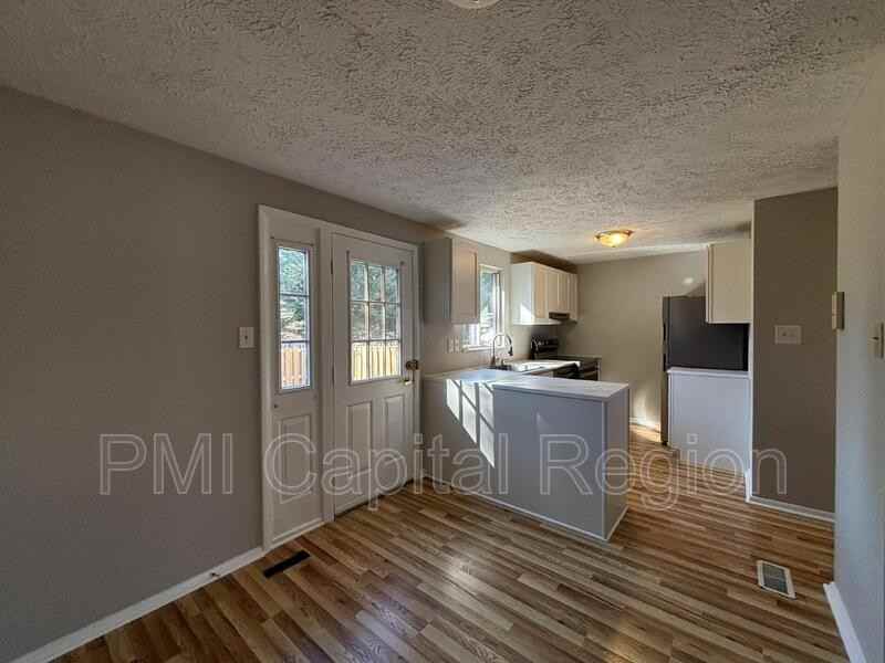 8 Mcdonald Chapel Ct - Photo 3 of 22