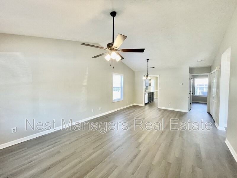 187 Aloha Dr - Photo 3 of 18