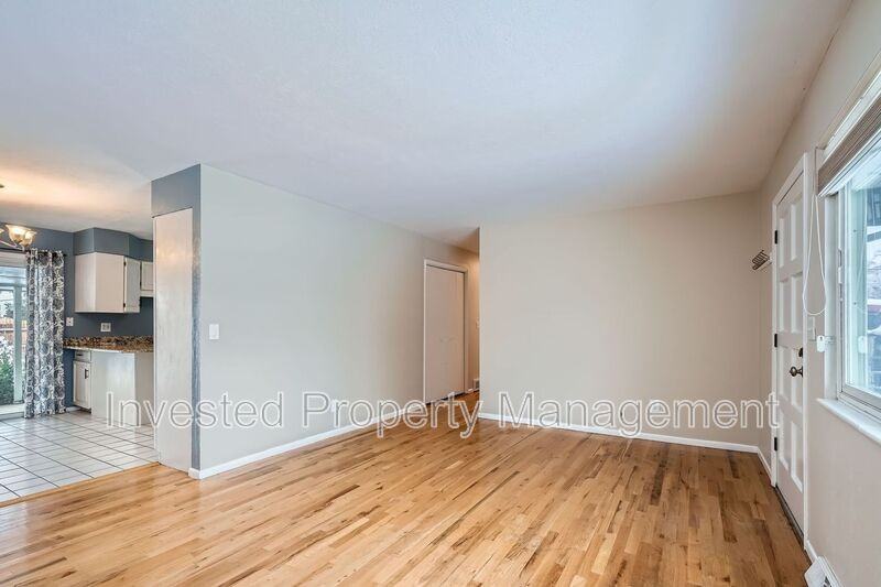 9091 Raleigh St - Photo 5 of 28