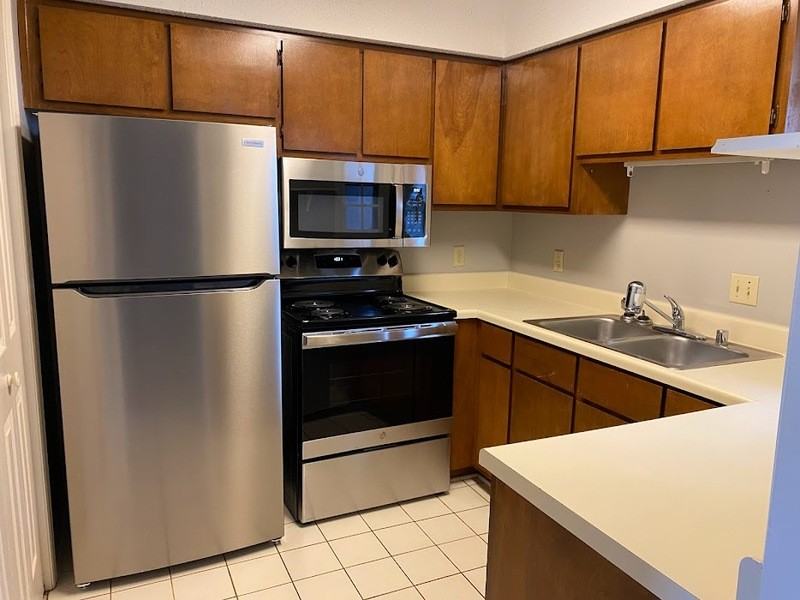 138 Cresent Cir #1 - Photo 7 of 22