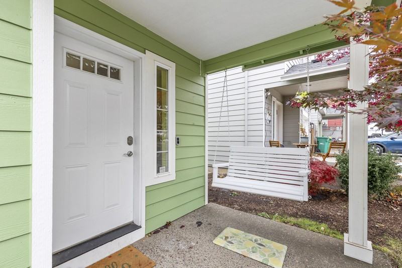 222 Sw Owens Pl - Photo 3 of 18