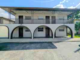 featured image of 5900 Casa Del Rey Cir