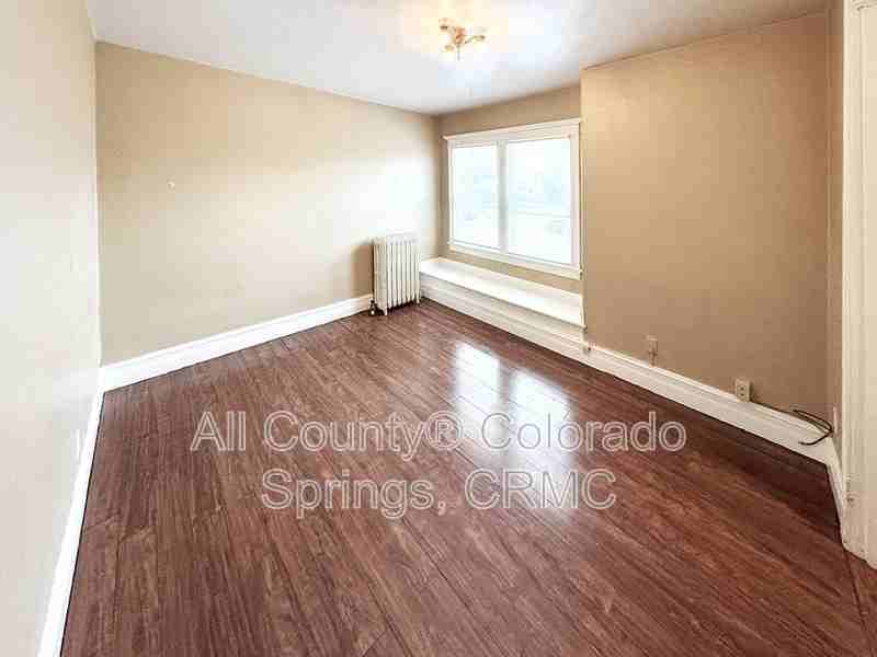 731 N Nevada Ave #5 - Photo 5 of 16