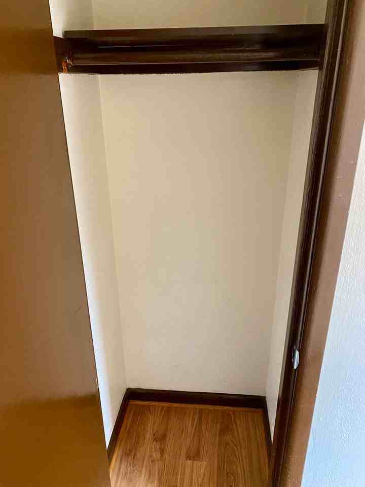 2910 Bolivar Apts - Photo 4 of 11