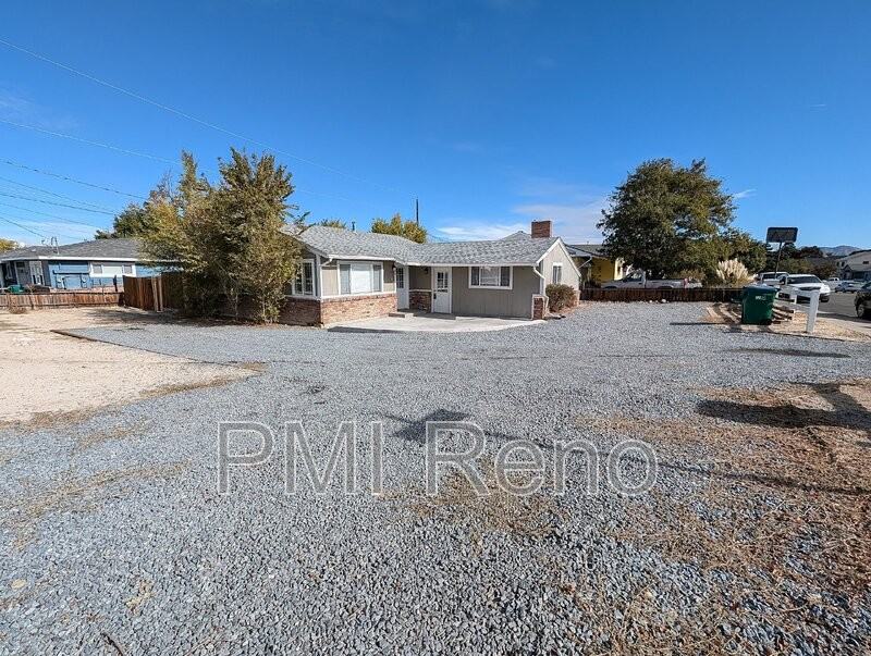 760 Balzar Cir #A - Photo 2 of 18