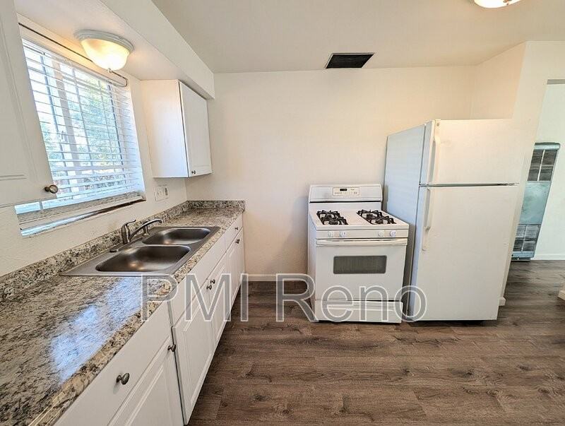 760 Balzar Cir #A - Photo 7 of 18