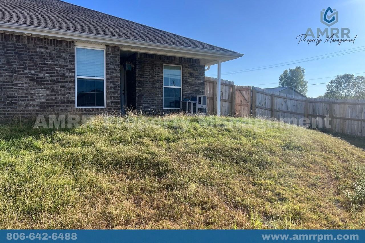 101 Anita Plz - Photo 2 of 21