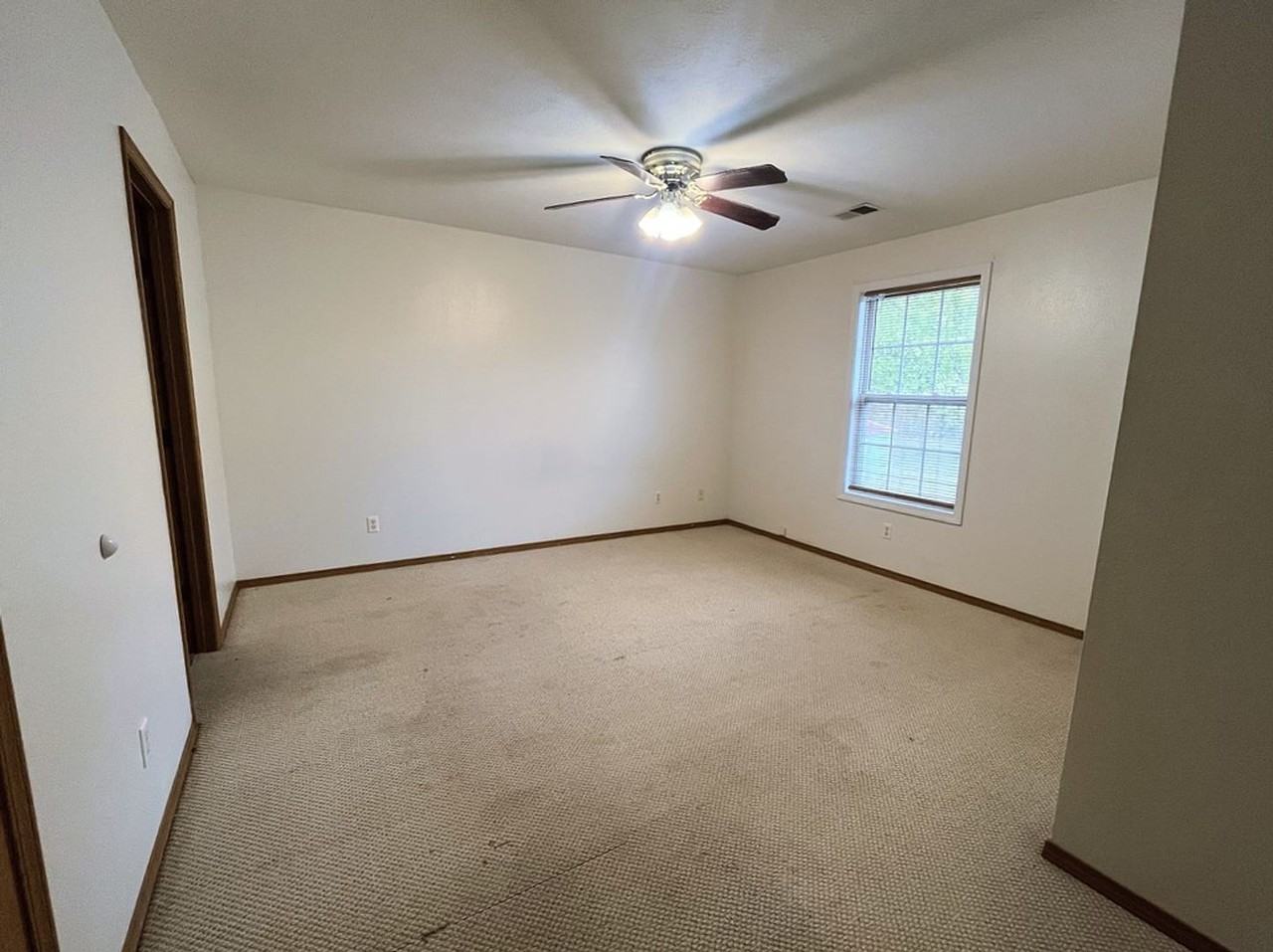 230 Eagle Cir - Photo 6 of 8