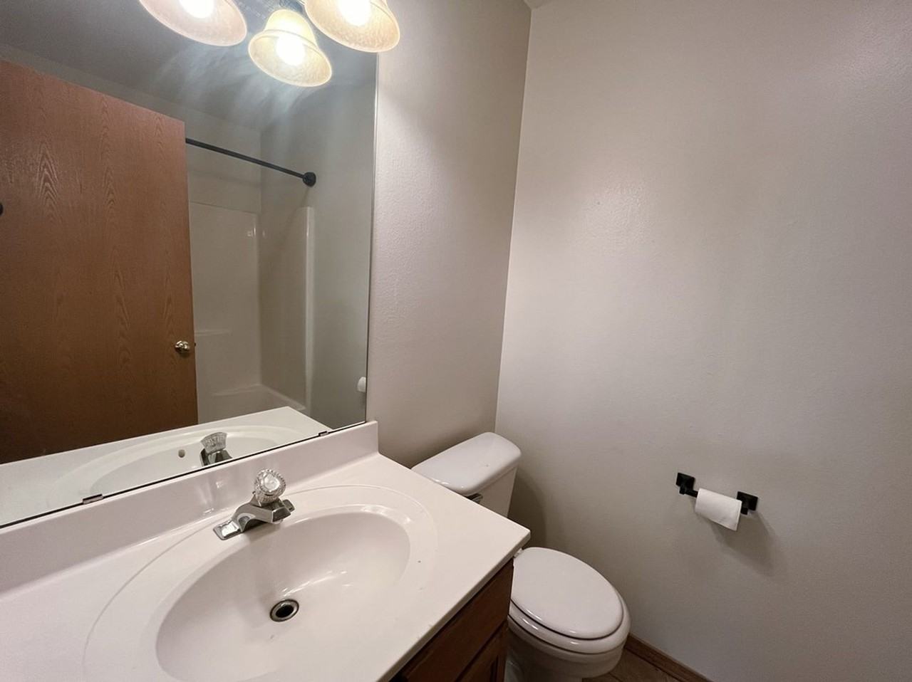 230 Eagle Cir - Photo 7 of 8