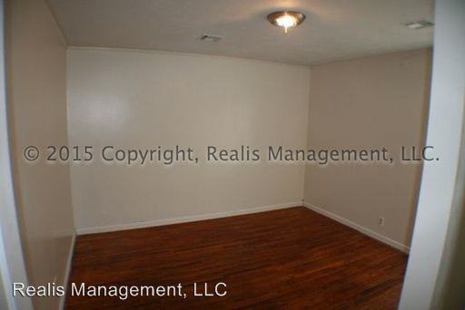 2420 N Oxford Ave - Photo 3 of 14