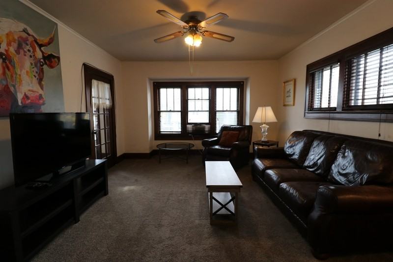 2224 N 6th St - Photo 3 of 19