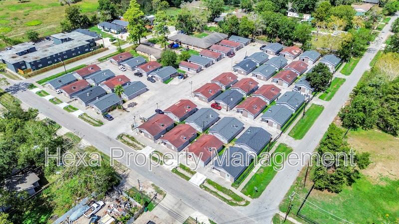 4679 Weaver Rd #11 - Photo 5 of 17