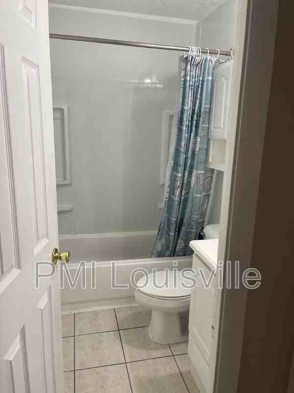 4200 Leo Ln - Photo 7 of 9