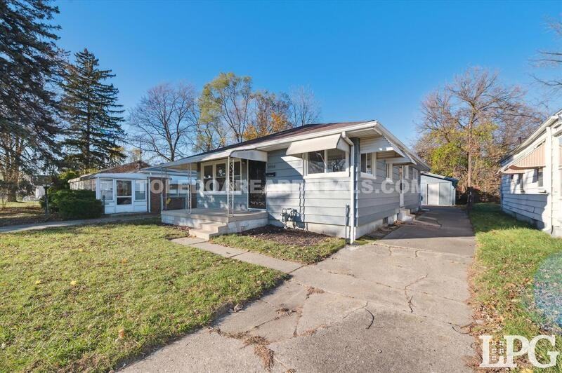 3058 Nebraska Ave - Photo 3 of 32