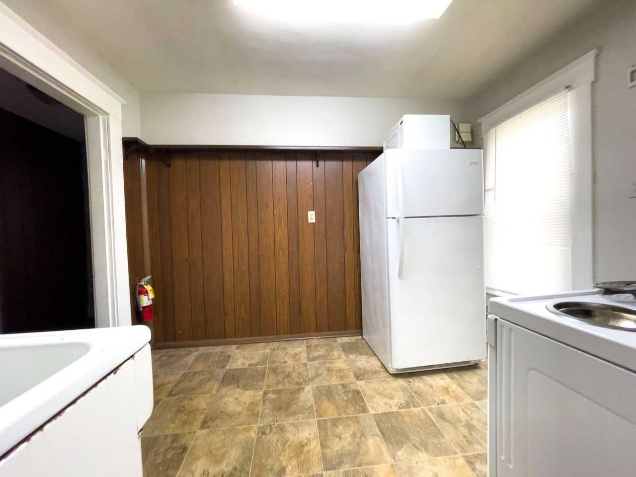 1517 West Main Street #4 - Photo 7 of 8