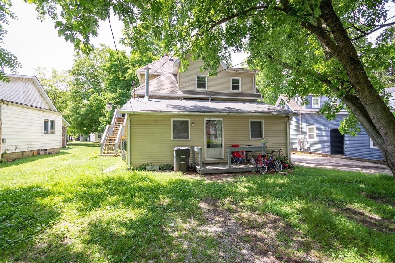 204 N Dill St - Photo 7 of 50