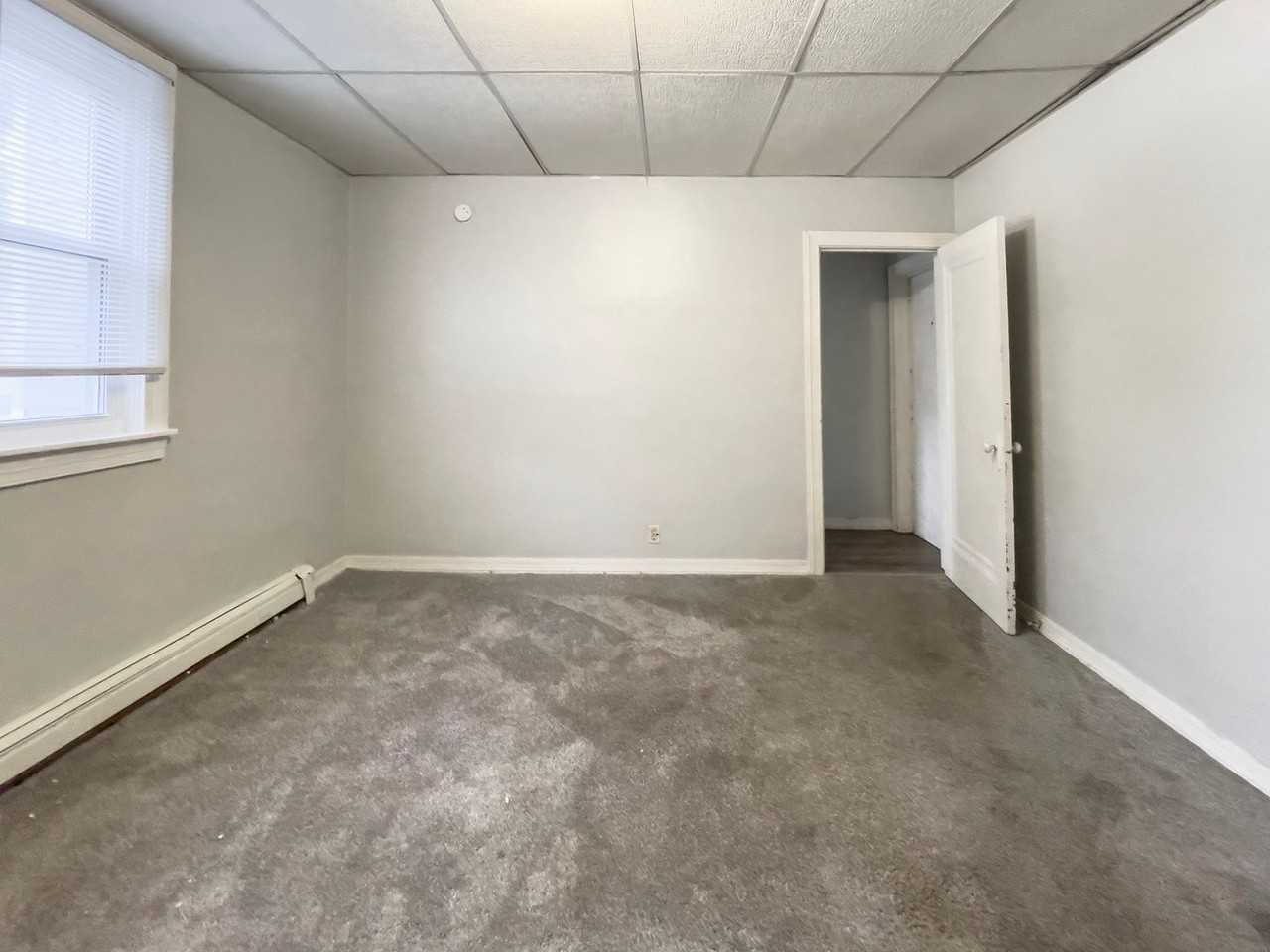 805 West University Avenue #1 - Photo 5 of 10