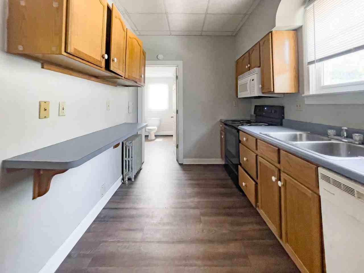 805 W University Ave #3 - Photo 6 of 21