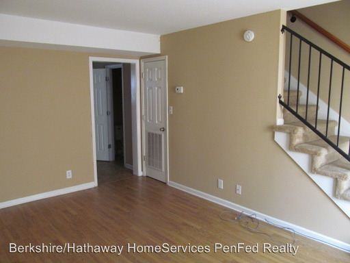 518  Martin St - Photo 2 of 6