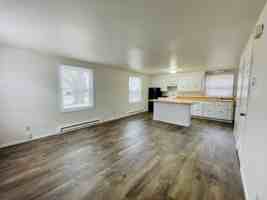 featured image of 842 7th St
