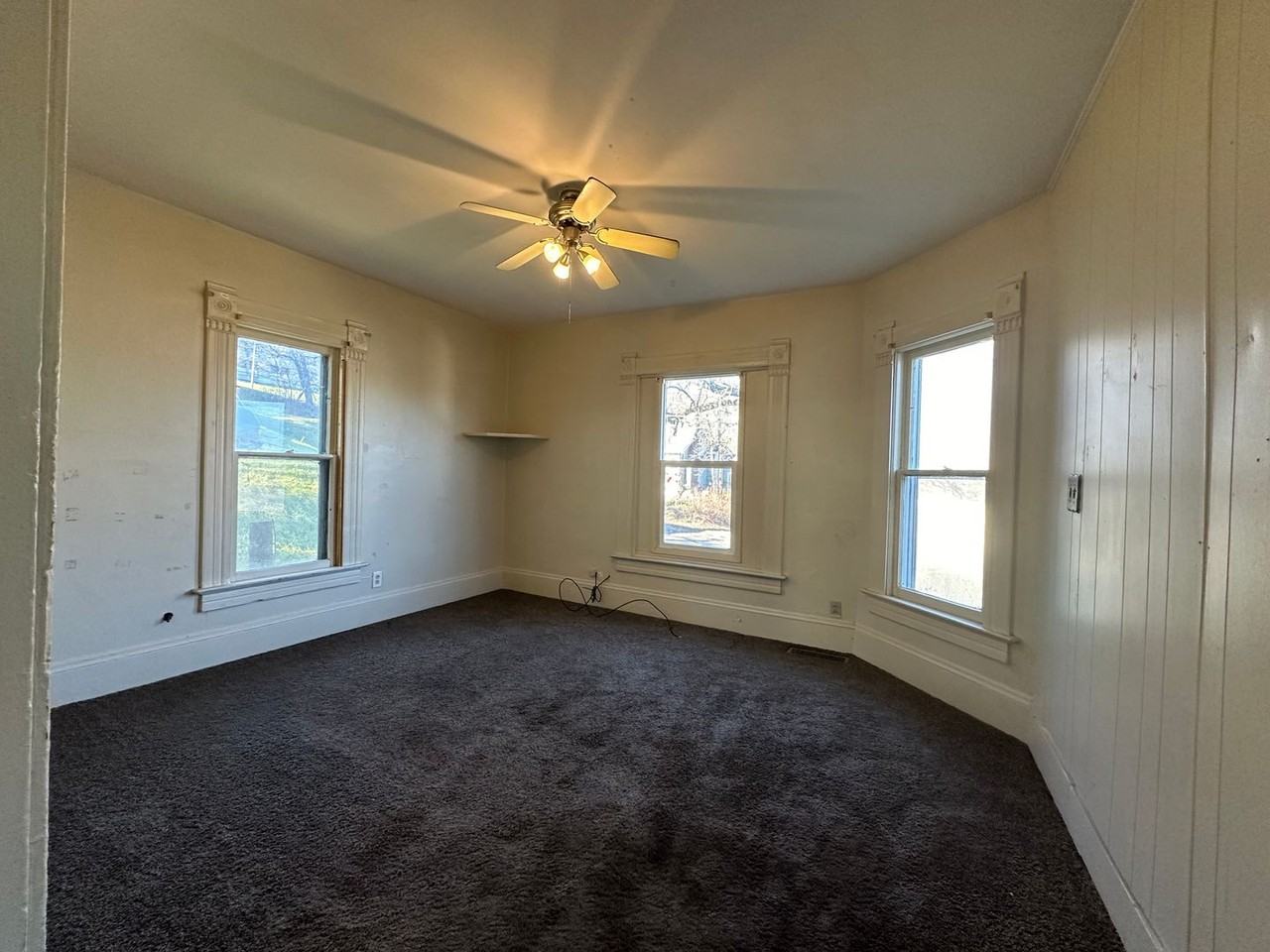 221 M St - Photo 2 of 8