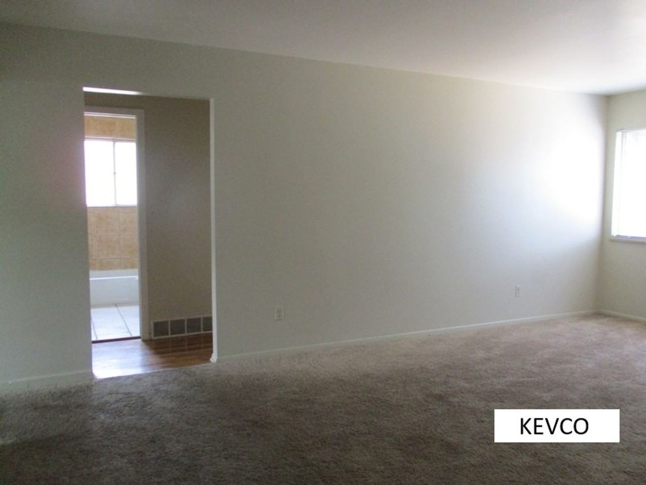 2801-2805 Stanford Rd - Photo 3 of 38