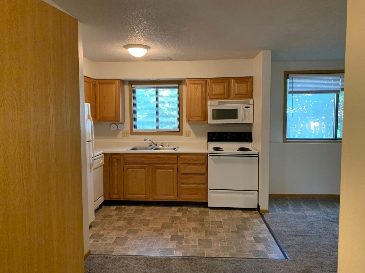 1502 Delaware - Photo 3 of 14