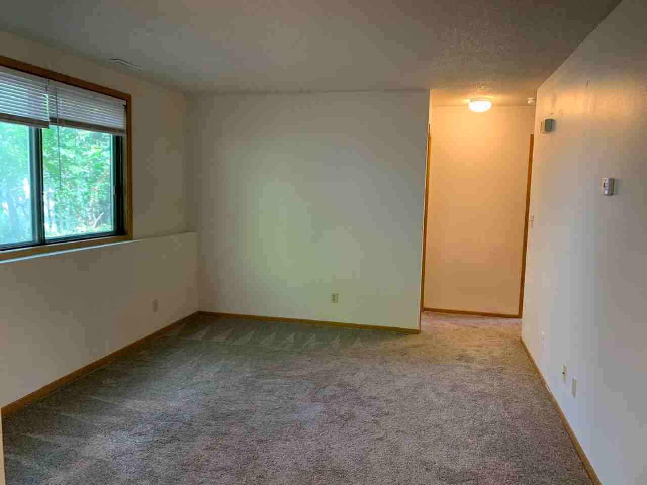 1502 Delaware - Photo 5 of 14