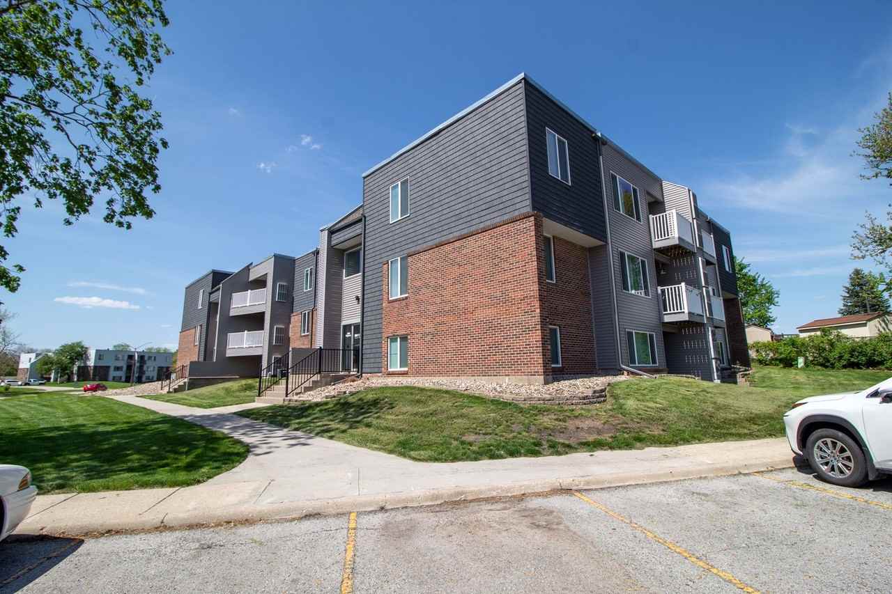 3000 Regency - Photo 2 of 38