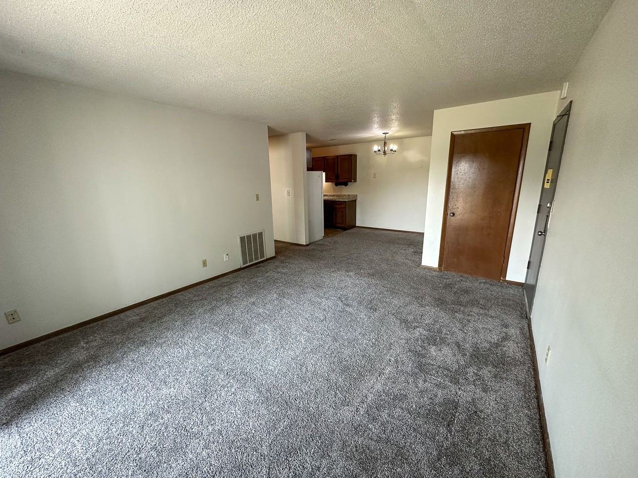 3000 Regency - Photo 4 of 38