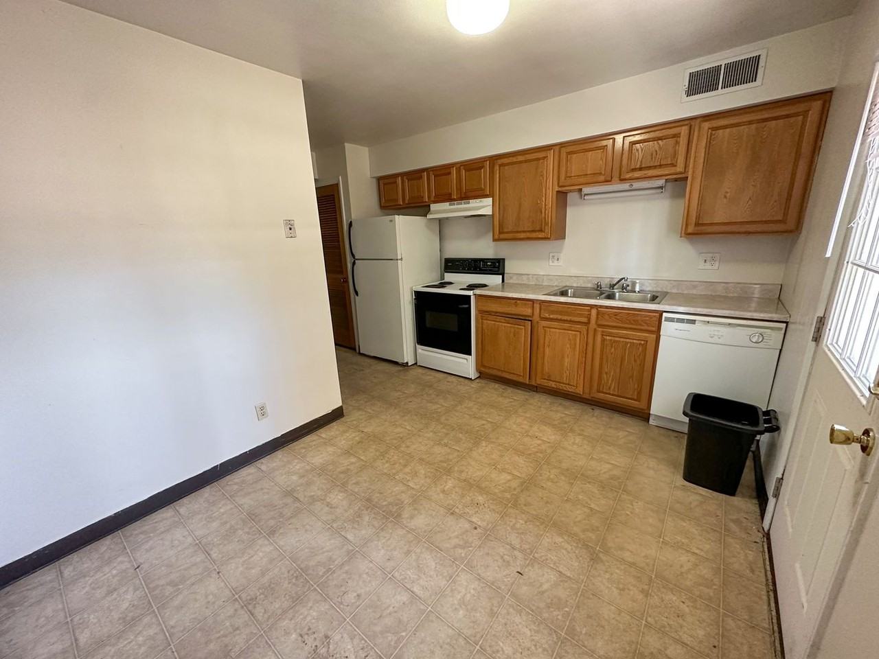 2713 Luther - Photo 3 of 35