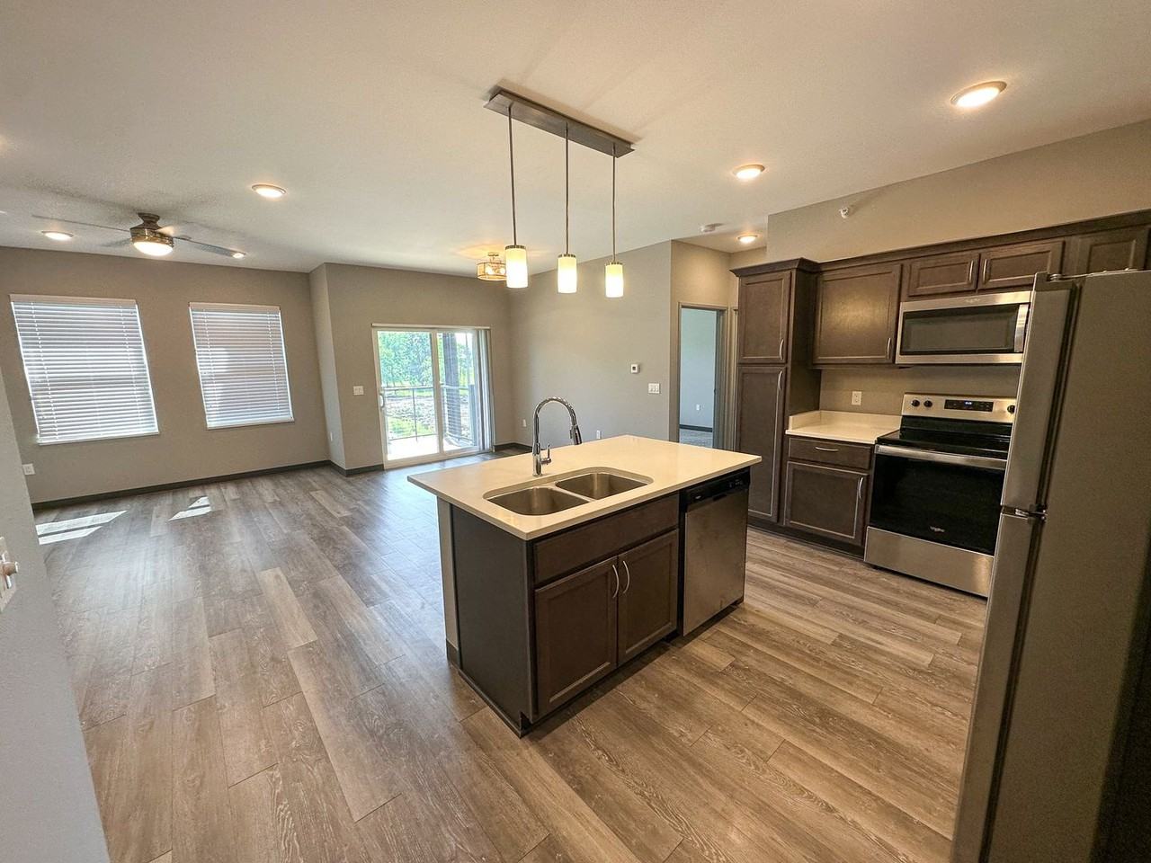 3405 Aurora - Photo 3 of 48