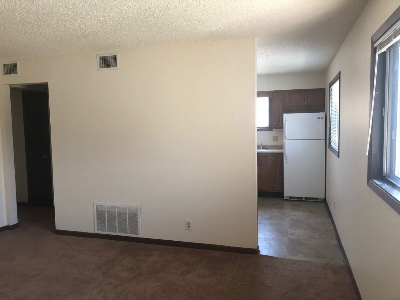 4405 Castlewood - Photo 3 of 20