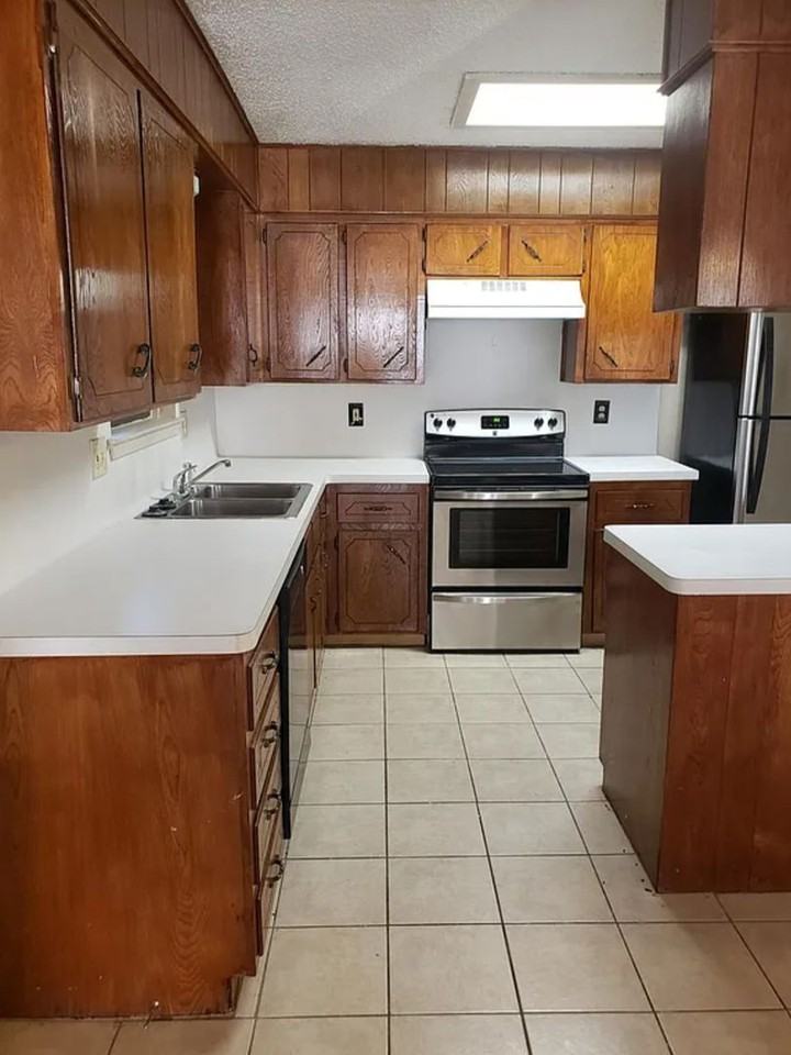 1904 Hooper St - Photo 4 of 16