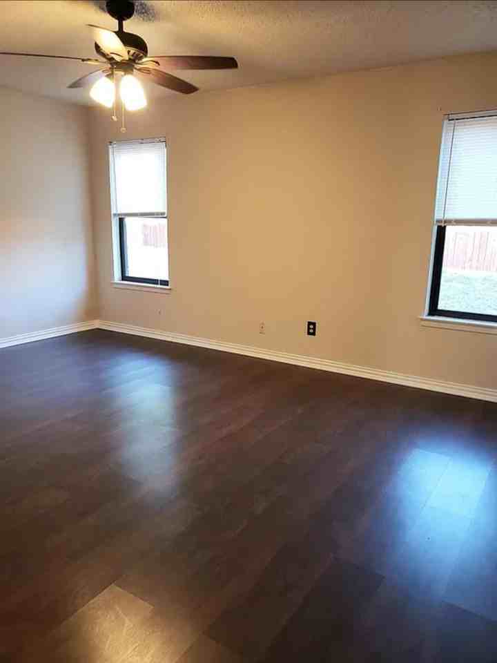 1904 Hooper St - Photo 6 of 16
