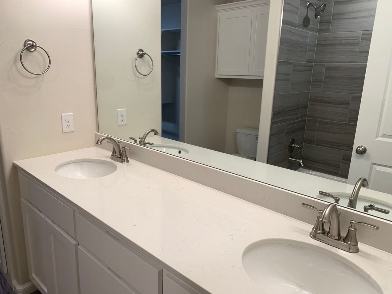 1309 Wade St - Photo 3 of 13