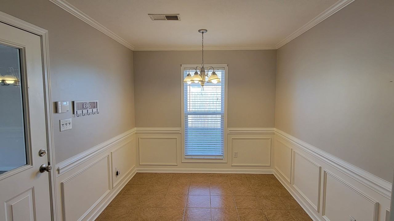134 Liverpool Cv - Photo 3 of 50