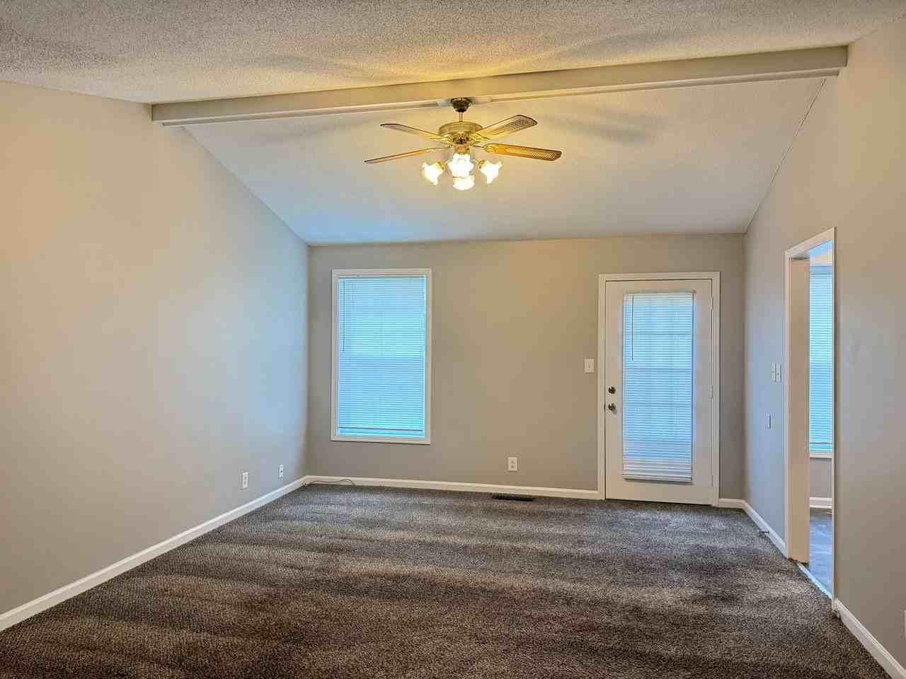 104 Cornelia Ct - Photo 2 of 23