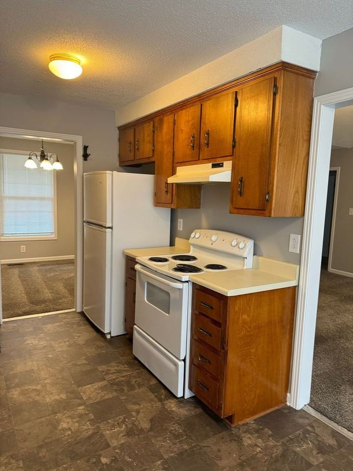 104 Cornelia Ct - Photo 6 of 23