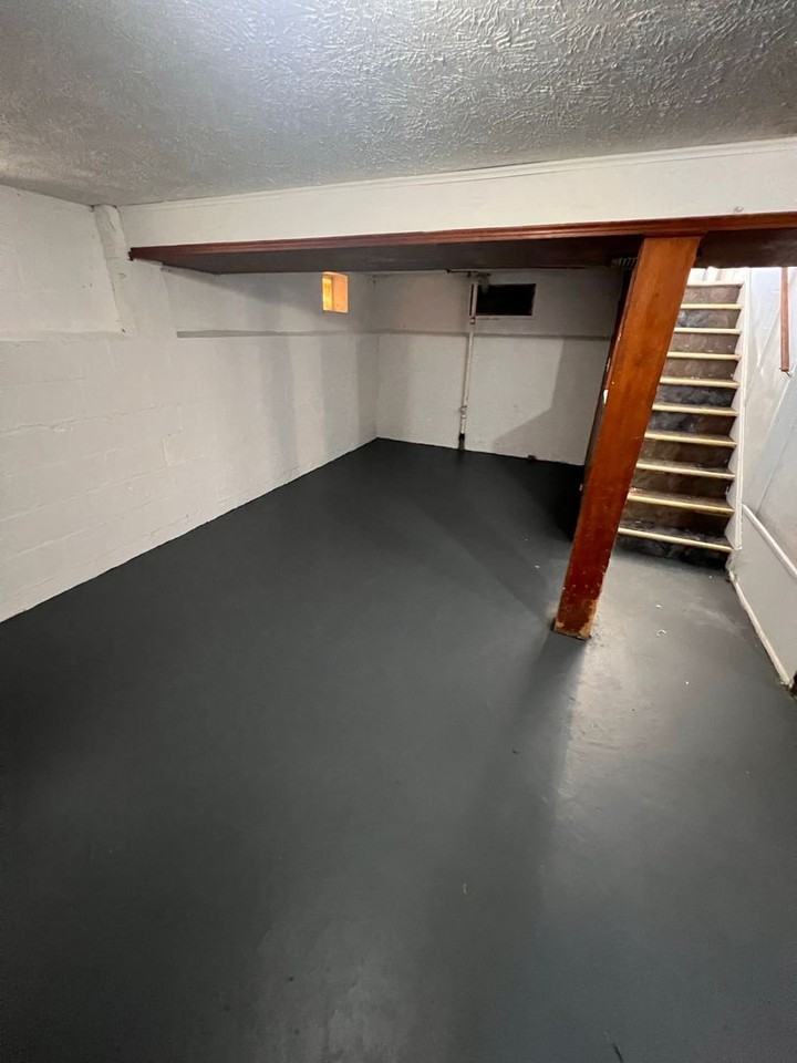 9334 Mccracken Blvd - Photo 4 of 12