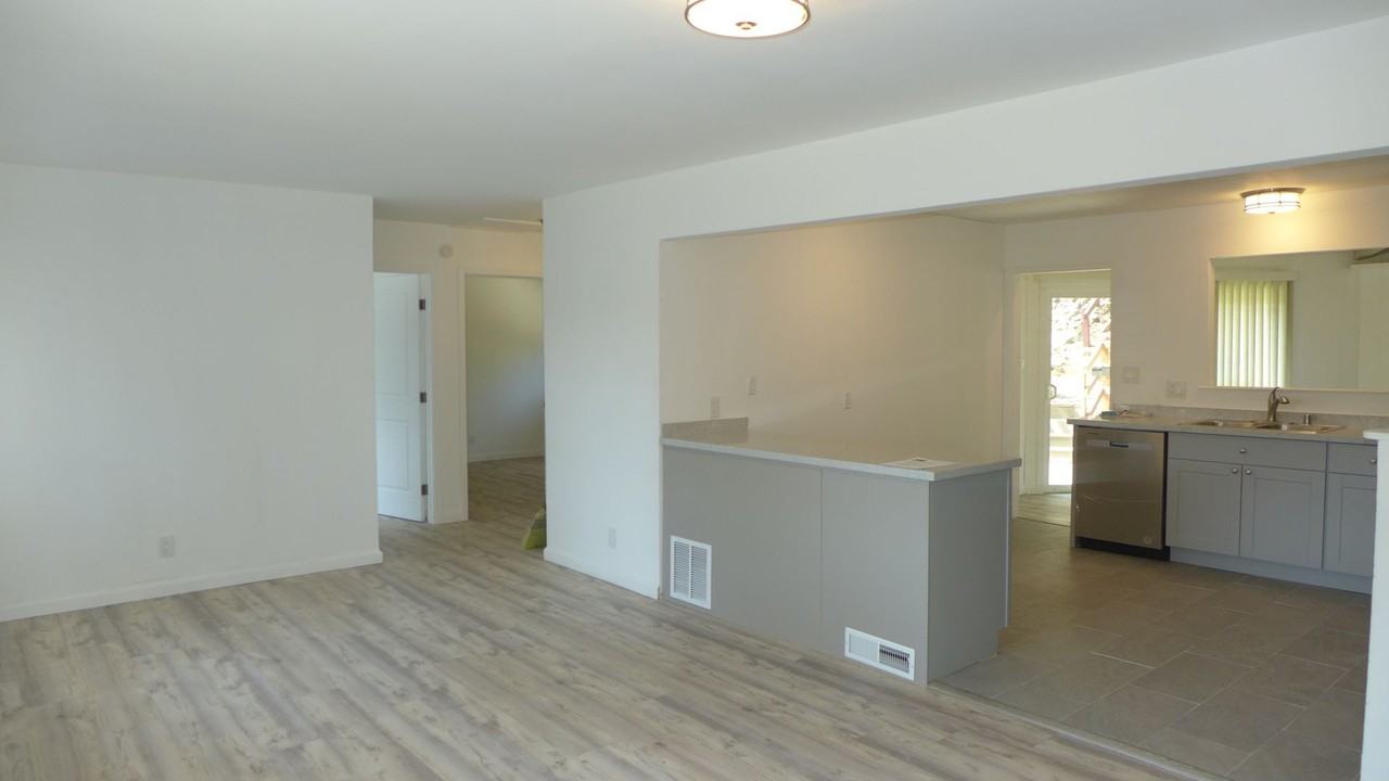 1575 San Andreas Rd - Photo 2 of 17