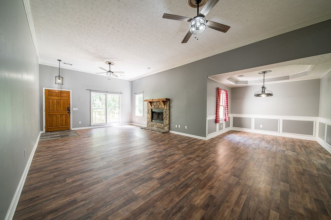 39 W Scotch Ct - Photo 3 of 35