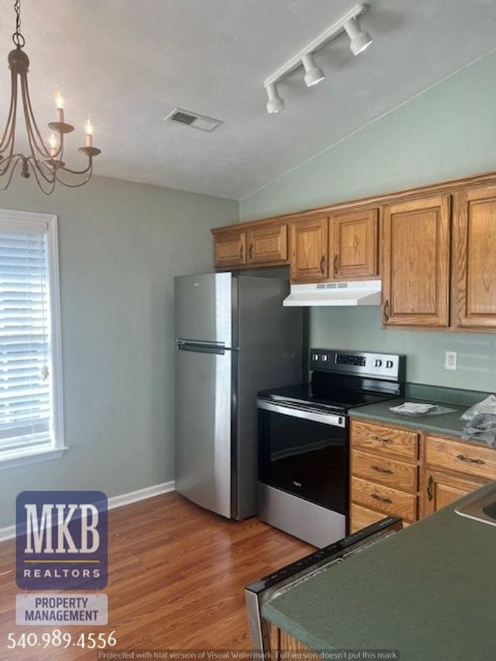 2412 King St Ne - Photo 3 of 17