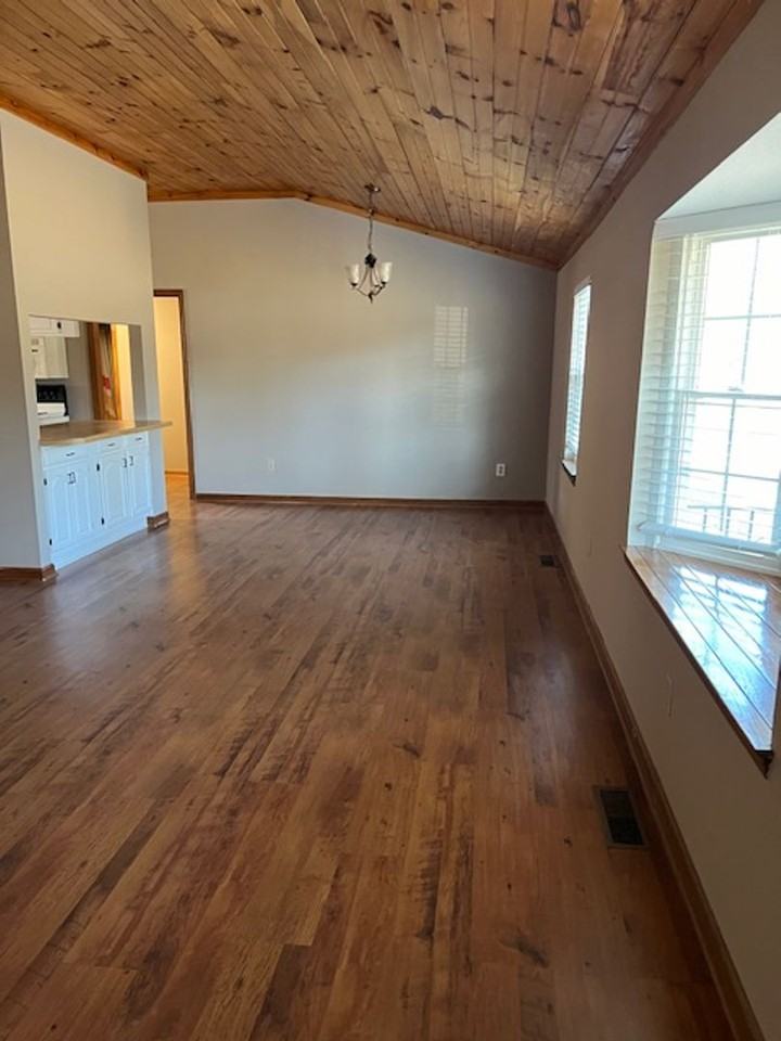 4340 Blue Springs Rd - Photo 3 of 15