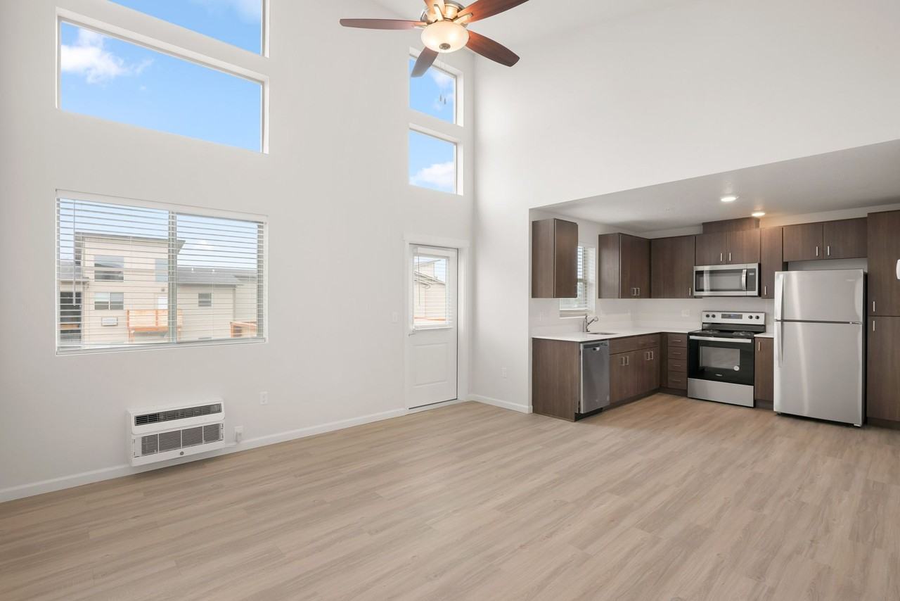 Shepherds Crossing Apartments - Photo 5 of 50