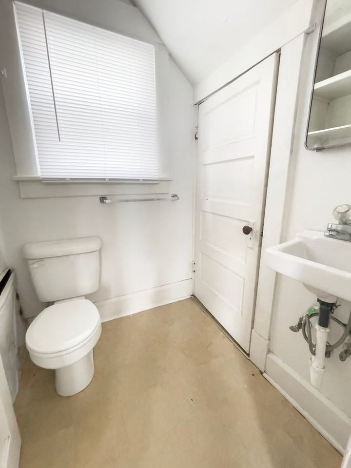 1926 W Jackson St - Photo 6 of 30